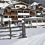 Hotel Auenhotel Tux