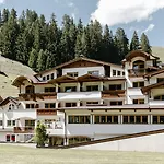 Hotel Auenhotel 4*