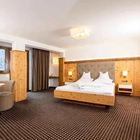 Auenhotel 4* Тукс