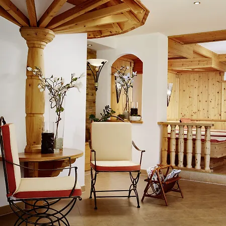 Отель Auenhotel Тукс