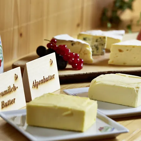 Auenhotel Отель Тукс