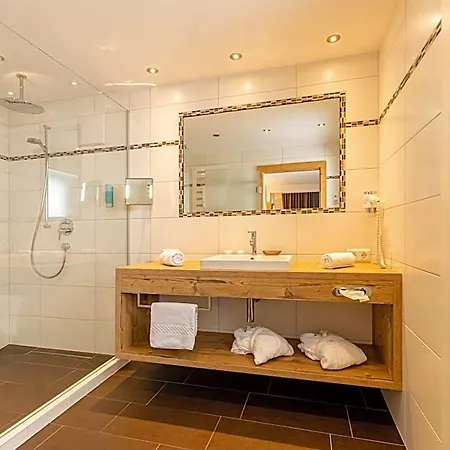 Auenhotel 4* Tux