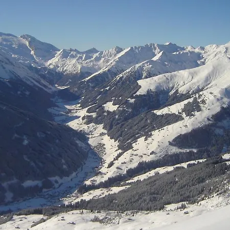 Auenhotel Отель Тукс