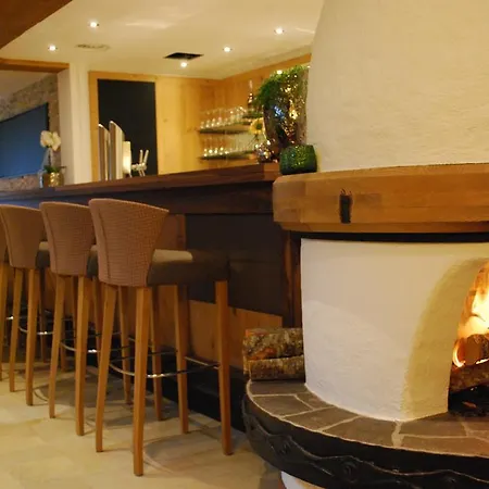 Auenhotel Отель Тукс