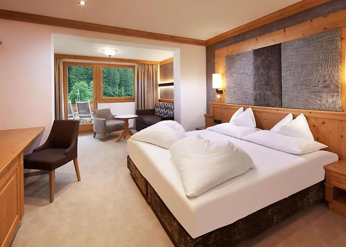 Отель Auenhotel Тукс