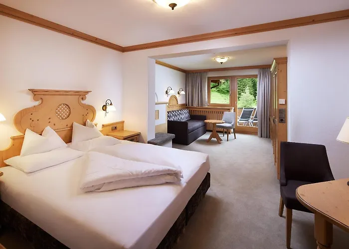 Отель Auenhotel Тукс