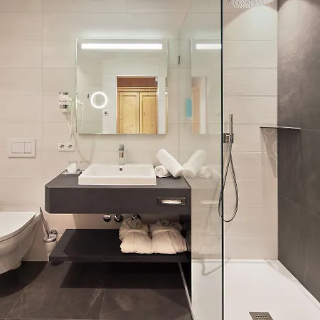 Auenhotel Szálloda 4*