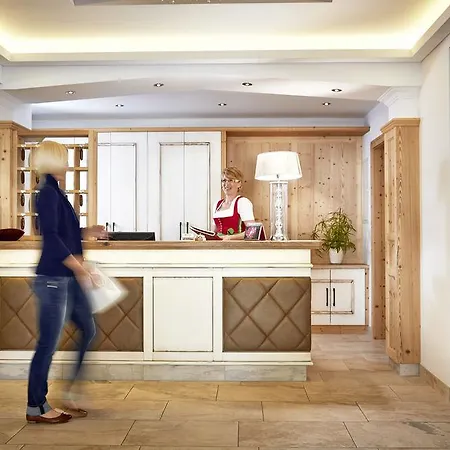 Auenhotel Hotel 4*